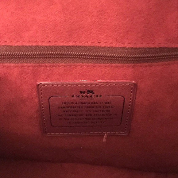 Coach bag with arm strap and matching wallet. - Picture 3 of 5